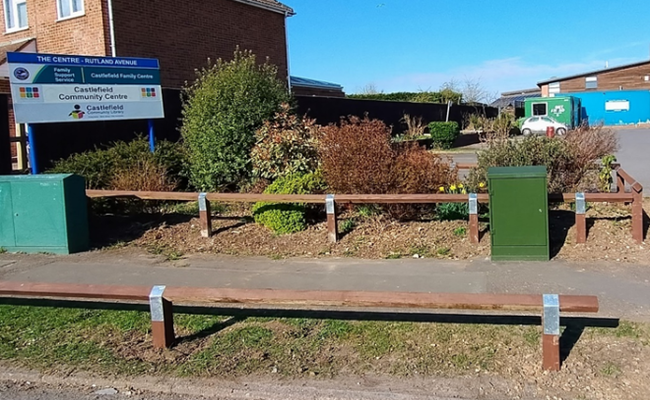 New knee rail fence provided by O’Hara Bros Surfacing Ltd, in partnership with the Buckinghamshire Highways Alliance.